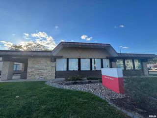 2904 11TH Street, Rock Island, IL 61201