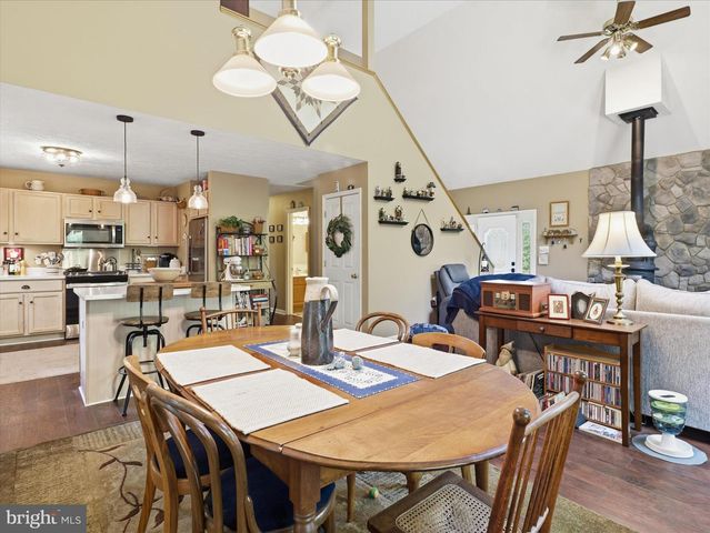 8825 TUSCARORA PIKE, Martinsburg, WV 25403