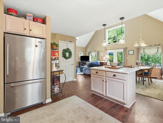 8825 TUSCARORA PIKE, Martinsburg, WV 25403