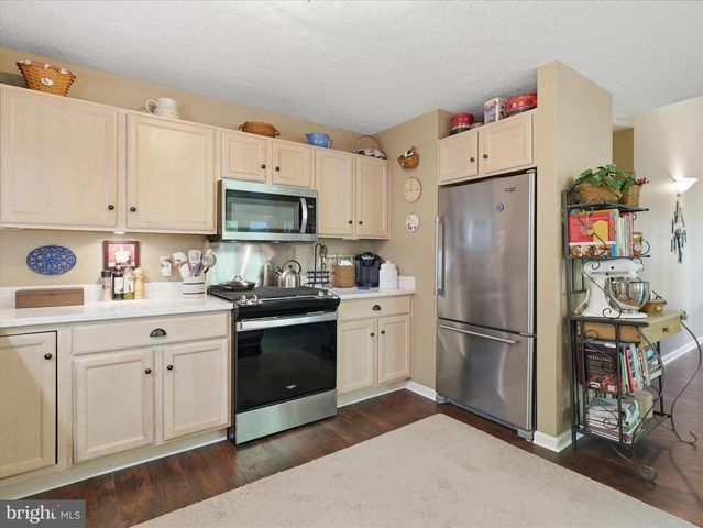 8825 TUSCARORA PIKE, Martinsburg, WV 25403