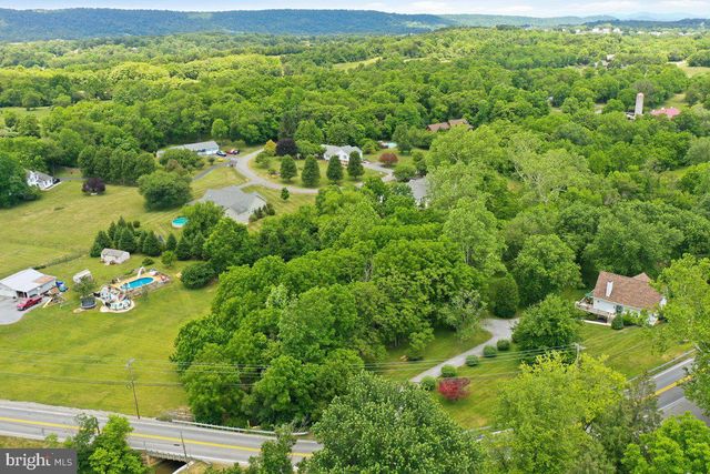 8825 TUSCARORA PIKE, Martinsburg, WV 25403