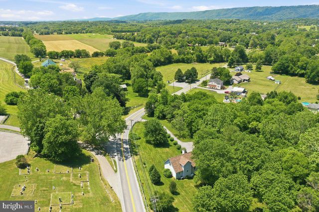 8825 TUSCARORA PIKE, Martinsburg, WV 25403