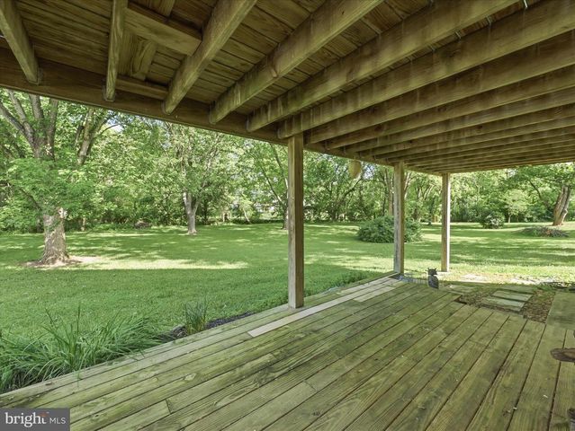 8825 TUSCARORA PIKE, Martinsburg, WV 25403