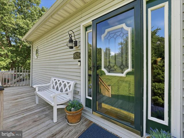 8825 TUSCARORA PIKE, Martinsburg, WV 25403
