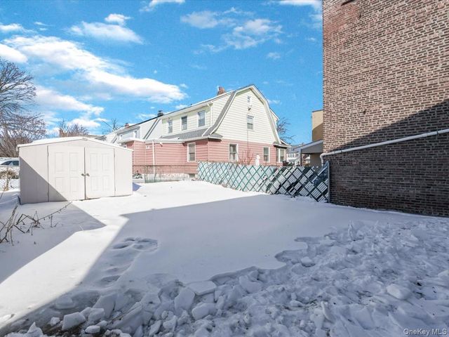 210-11 Hollis Avenue, Queens Village, NY 11429