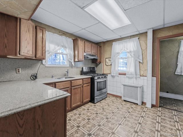 210-11 Hollis Avenue, Queens Village, NY 11429