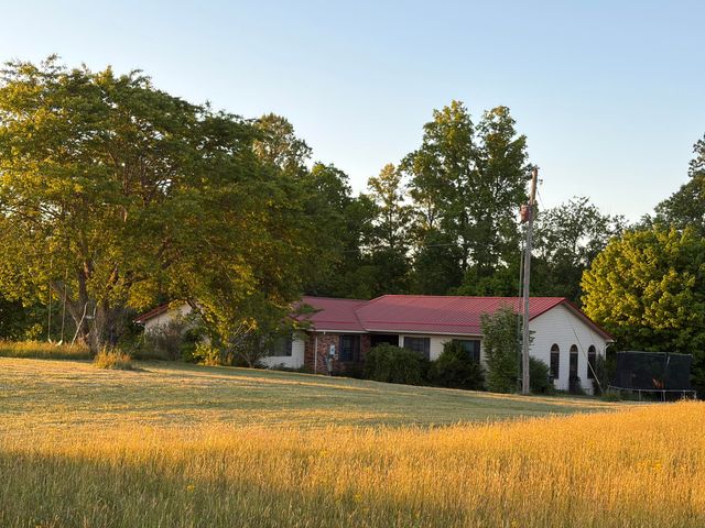 2841 W Laurel Road, London, KY 40741