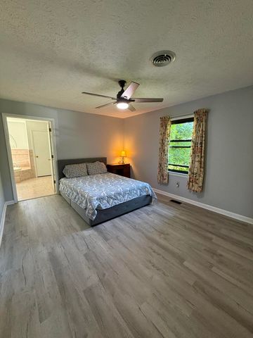 2841 W Laurel Road, London, KY 40741