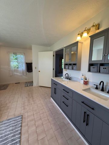 2841 W Laurel Road, London, KY 40741