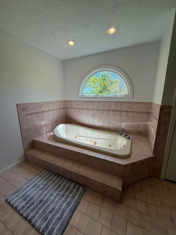 2841 W Laurel Road, London, KY 40741