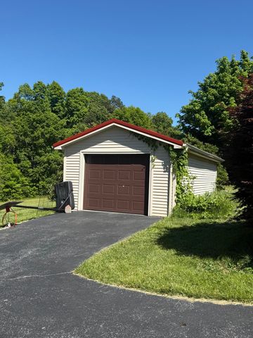 2841 W Laurel Road, London, KY 40741