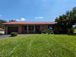 2841 W Laurel Road, London, KY 40741