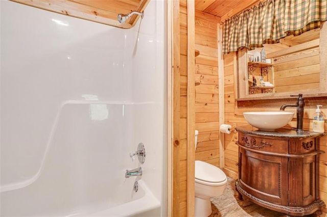 2183 Chimney Mountain Road, Sautee Nacoochee, GA 30571