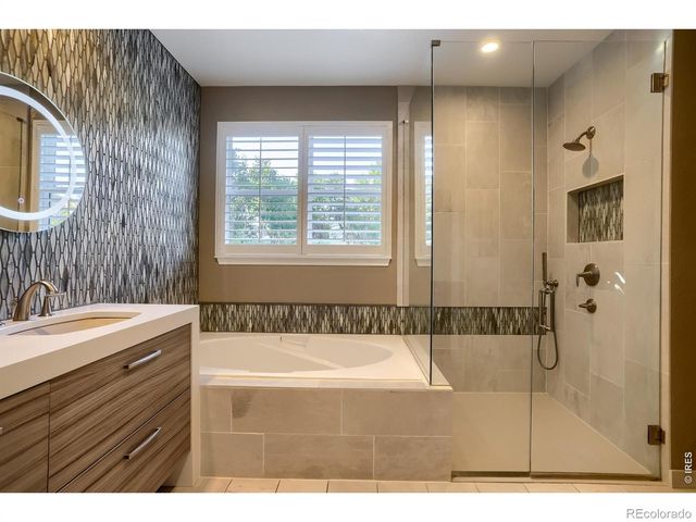12915 W 77th Drive, Arvada, CO 80005