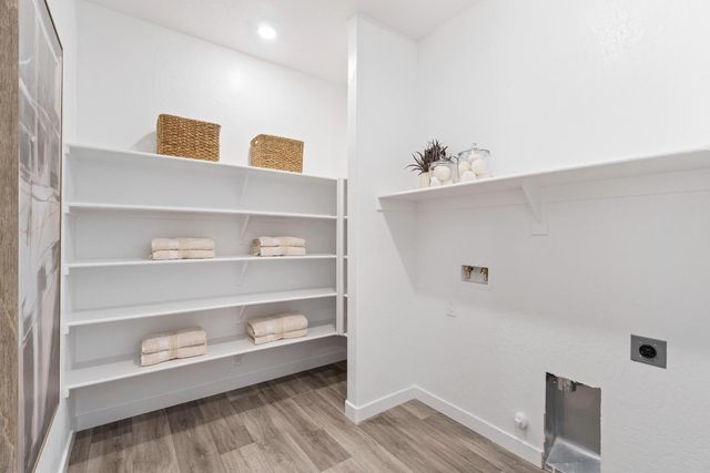 996 Deerhorn Drive W, Madera, CA 93636