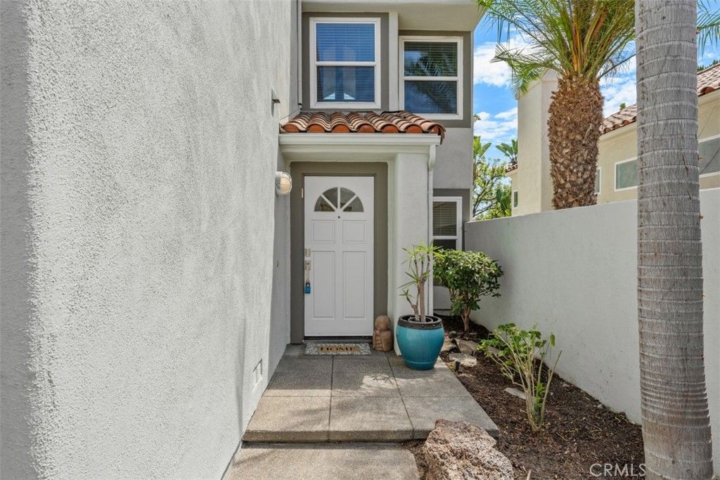 27 Almeria, Irvine, CA 92614 — photo 2