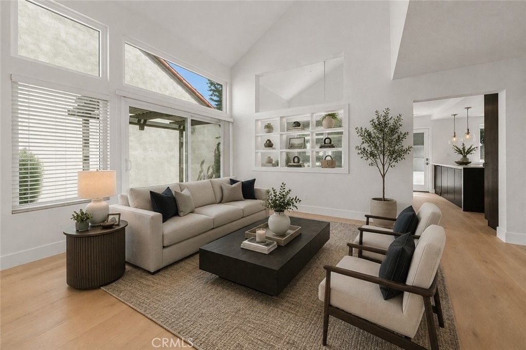 27 Almeria, Irvine, CA 92614 — photo 5