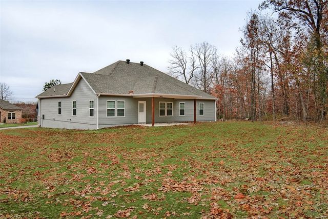 2 Rothbury Lane, Bella Vista, AR 72714