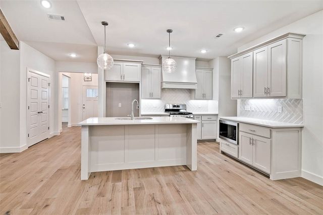 2 Rothbury Lane, Bella Vista, AR 72714