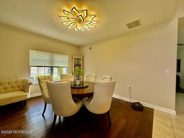 12 Lorenzo Road, Manchester, NJ 08759