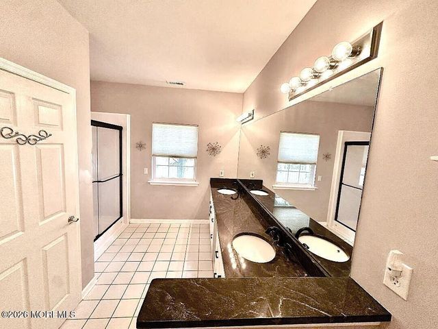 12 Lorenzo Road, Manchester, NJ 08759