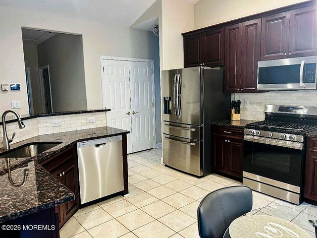 12 Lorenzo Road, Manchester, NJ 08759