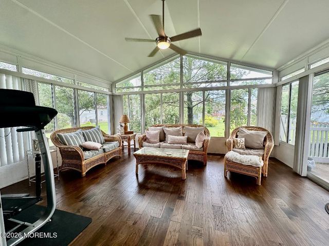 12 Lorenzo Road, Manchester, NJ 08759