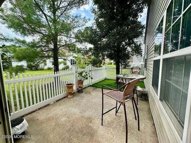 12 Lorenzo Road, Manchester, NJ 08759