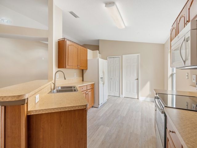 595 Willow Court, Sebastian, FL 32958