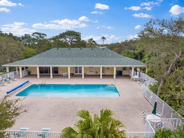 595 Willow Court, Sebastian, FL 32958