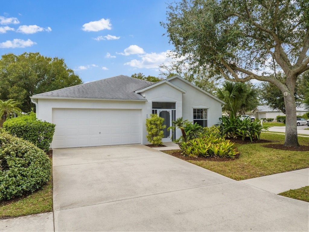 595 Willow Court, Sebastian, FL 32958