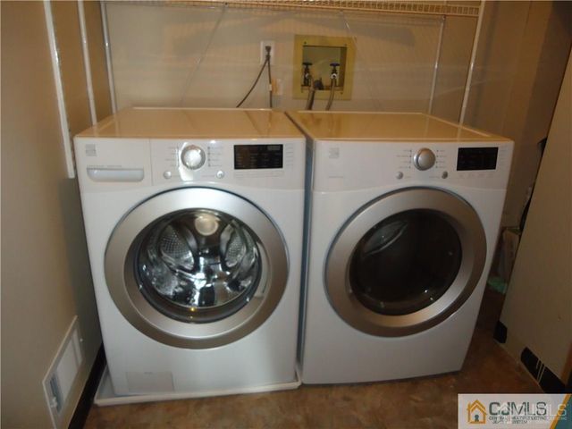 306 Wimbeldon Court, North Brunswick, NJ 08902