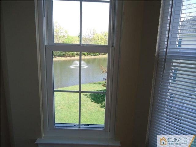 306 Wimbeldon Court, North Brunswick, NJ 08902