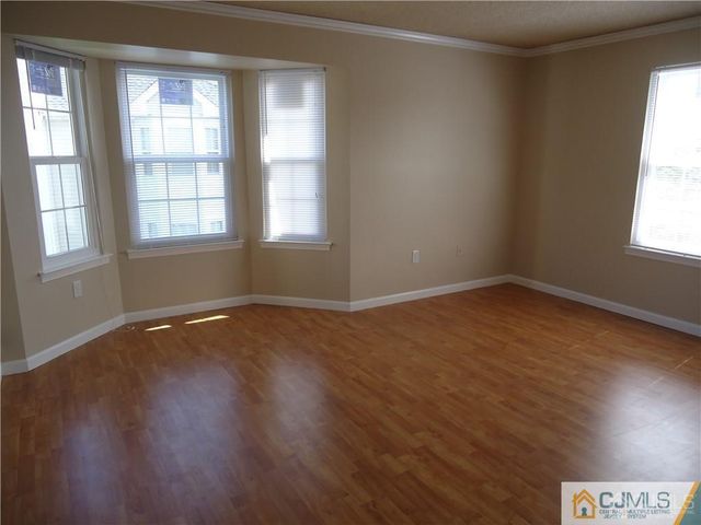 306 Wimbeldon Court, North Brunswick, NJ 08902