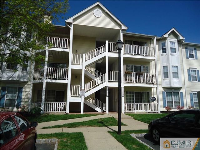 306 Wimbeldon Court, North Brunswick, NJ 08902