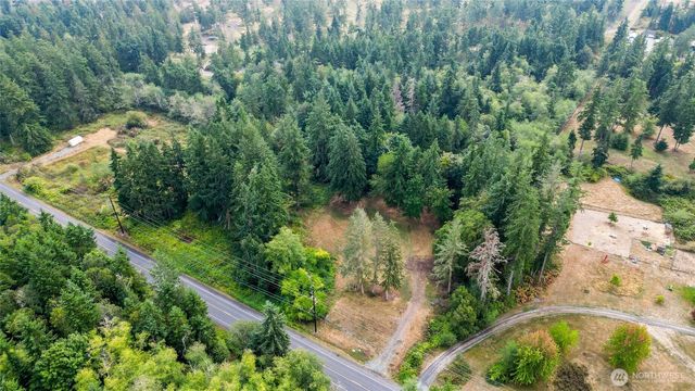 1110 Bush Point Road, Freeland, WA 98249