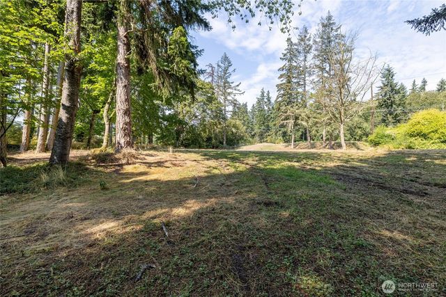 1110 Bush Point Road, Freeland, WA 98249