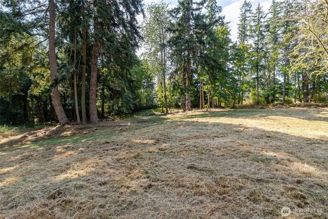 1110 Bush Point Road, Freeland, WA 98249