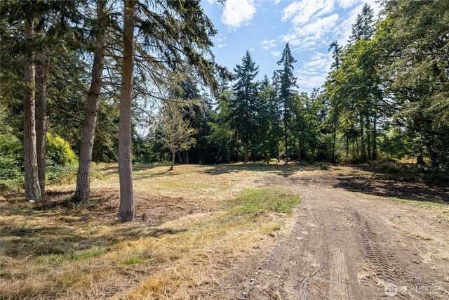 1110 Bush Point Road, Freeland, WA 98249