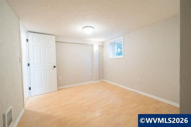 483 SE Hazel St, Mill City, OR 97360
