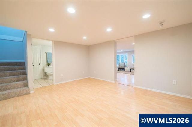 483 SE Hazel St, Mill City, OR 97360