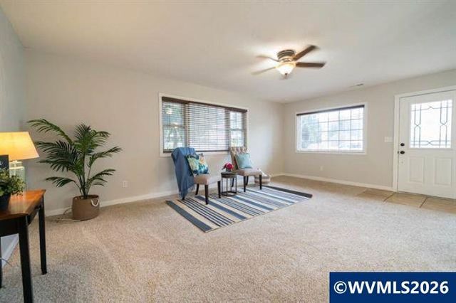483 SE Hazel St, Mill City, OR 97360