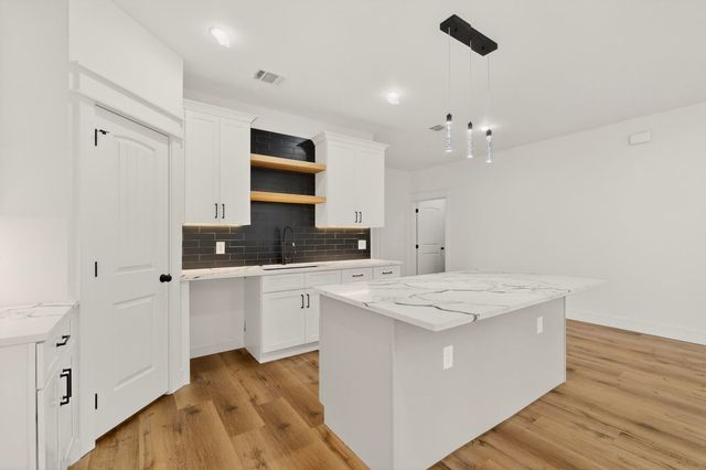 6039 Plum Dale Road, Dallas, TX 75241