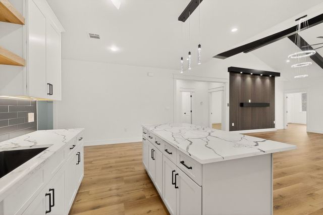 6039 Plum Dale Road, Dallas, TX 75241