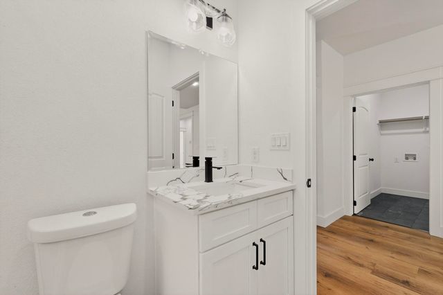 6039 Plum Dale Road, Dallas, TX 75241