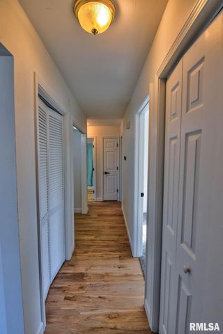 812 S Elevator Street, Taylorville, IL 62568