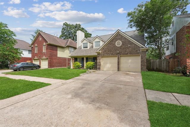 16023 Lakestone Drive, Tomball, TX 77377