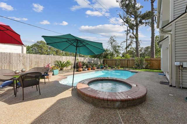 16023 Lakestone Drive, Tomball, TX 77377