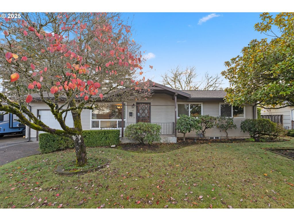 12342 Ne KNOTT St, Portland, OR 97230