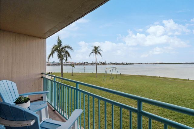 1 KEY CAPRI 101E, Treasure Island, FL 33706